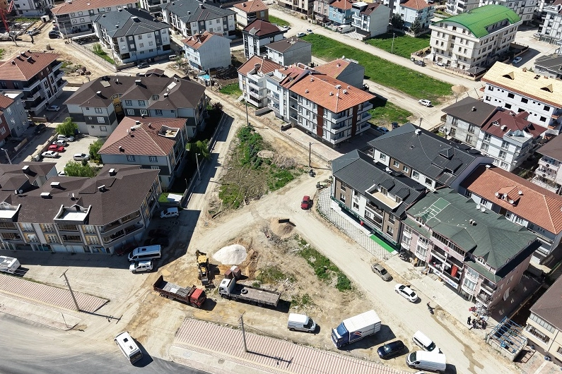 Bursa İnegöl Alanyurt'ta 11 sokakta tretuvar uygulaması
