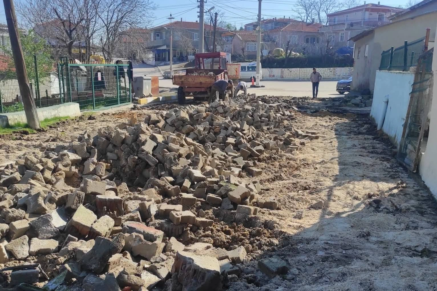 İpsala Esetçe'de yol seferberliği