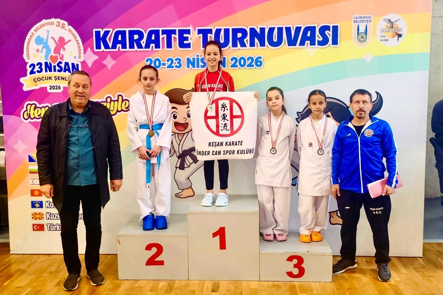 Karatecilerden Keşan’a madalya yağmuru