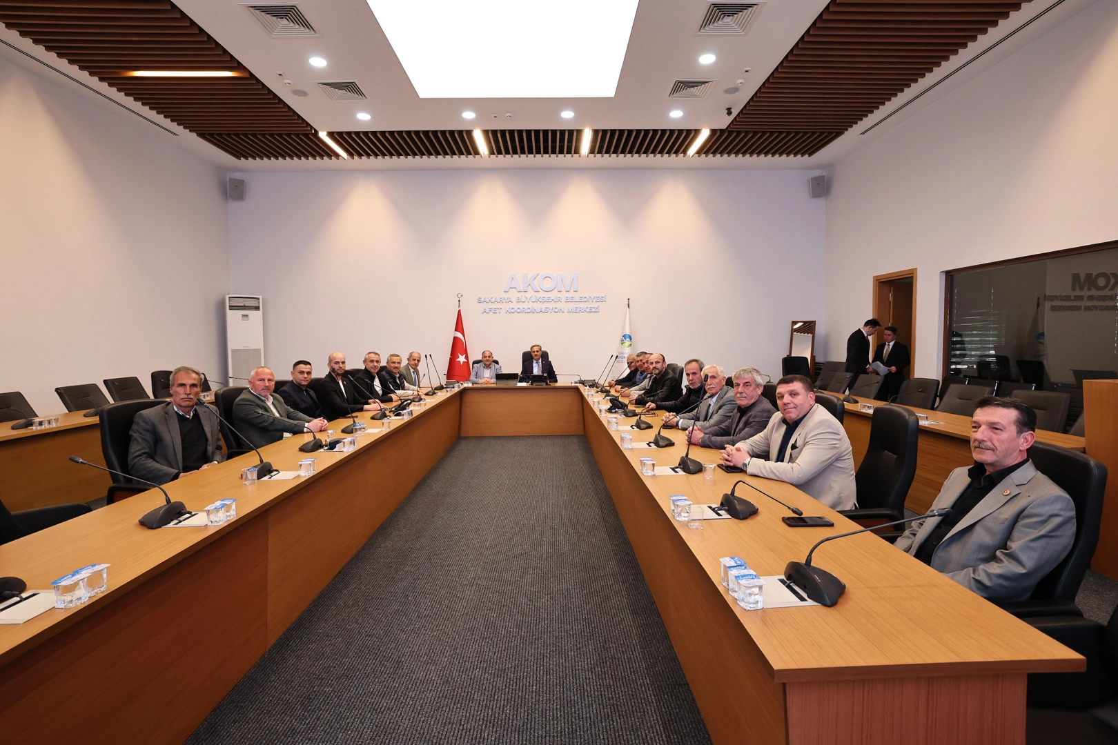 Başkan Alemdar Serdivan muhtarlarını AKOM’da ağırladı
