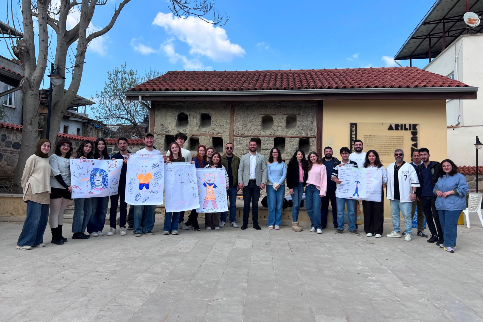 Bursa Nilüfer’de gençler dayanışma için buluştu