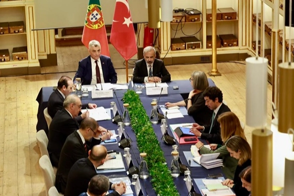 Bakan Bolat, Portekiz’de Dışişleri Bakanı Rangel ile görüştü