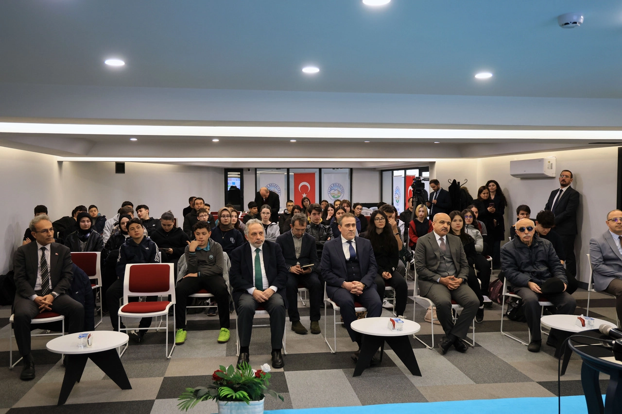 Kayseri Talas'ta Alev Alatlı Okumaları zamanı