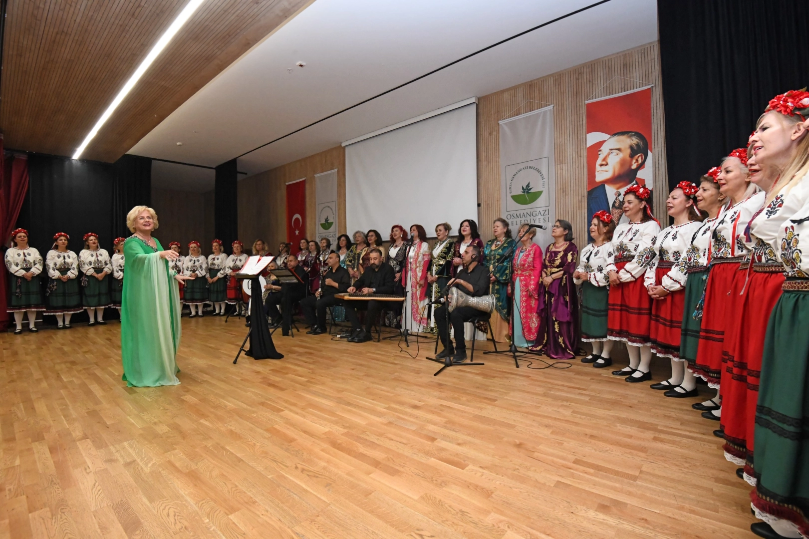 Bursa Osmangazi’de engelsiz türküler