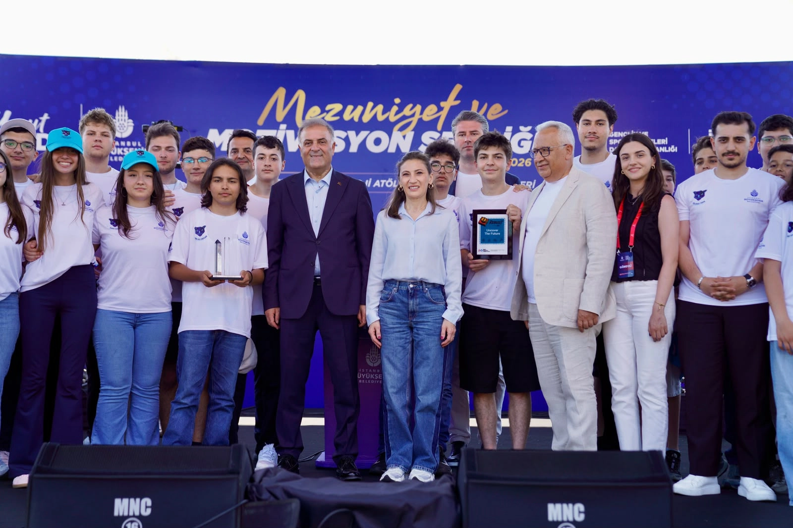 İstanbul Büyükşehir'in Ders Atölyeleri'nde mezuniyet heyecanı