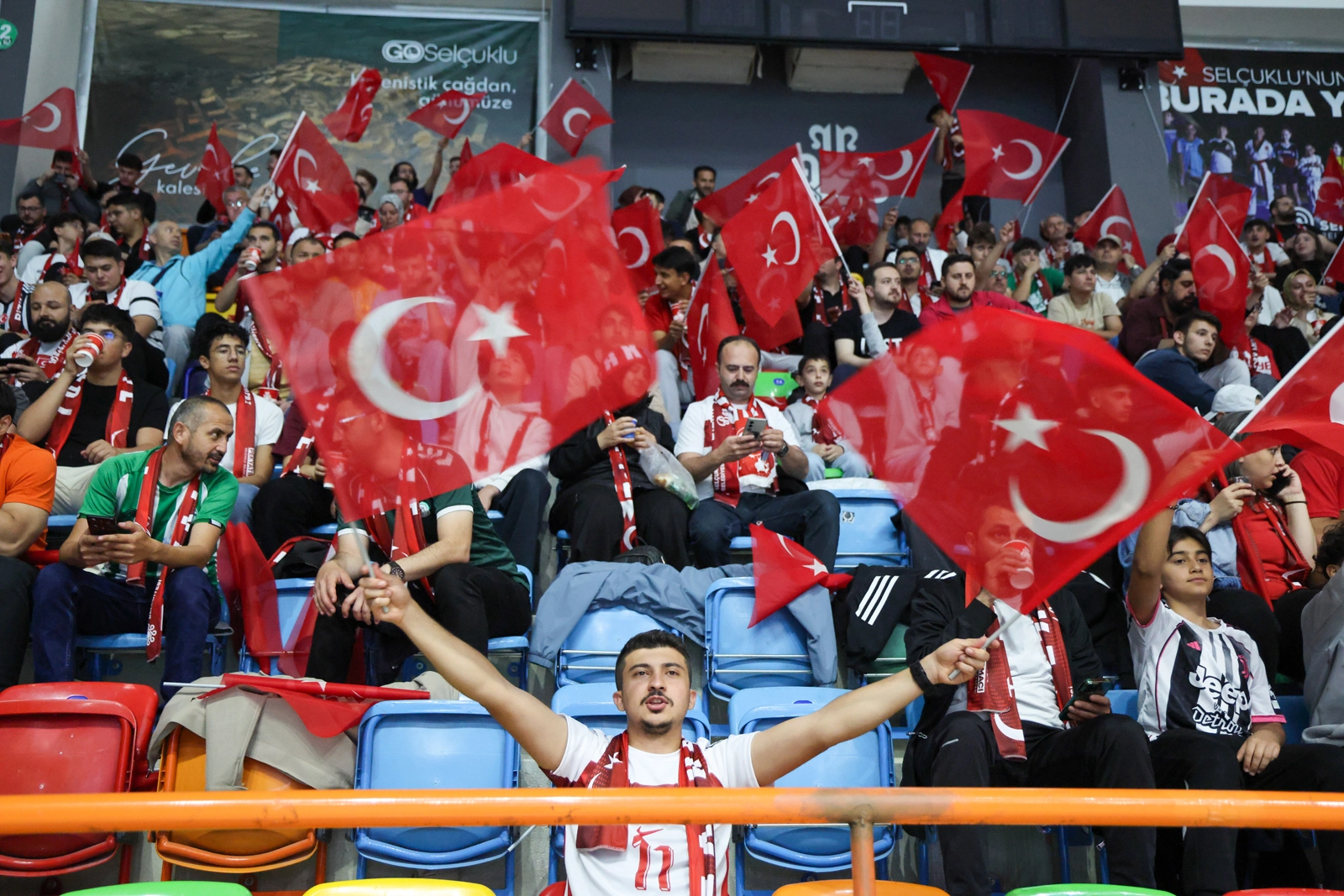 Konya Selçuklu da 'dev' heyecan yaşadı