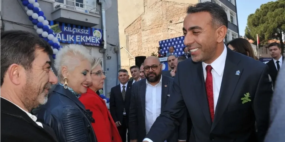 Dost Parti teşkilatları sahada