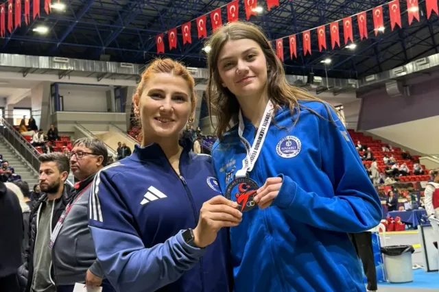 Genç taekwondocu Ceylinnaz Durmaz’dan büyük başarı