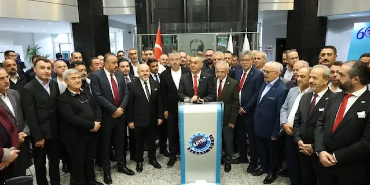 KAYSO'da Mehmet Büyüksimitci güven tazeledi