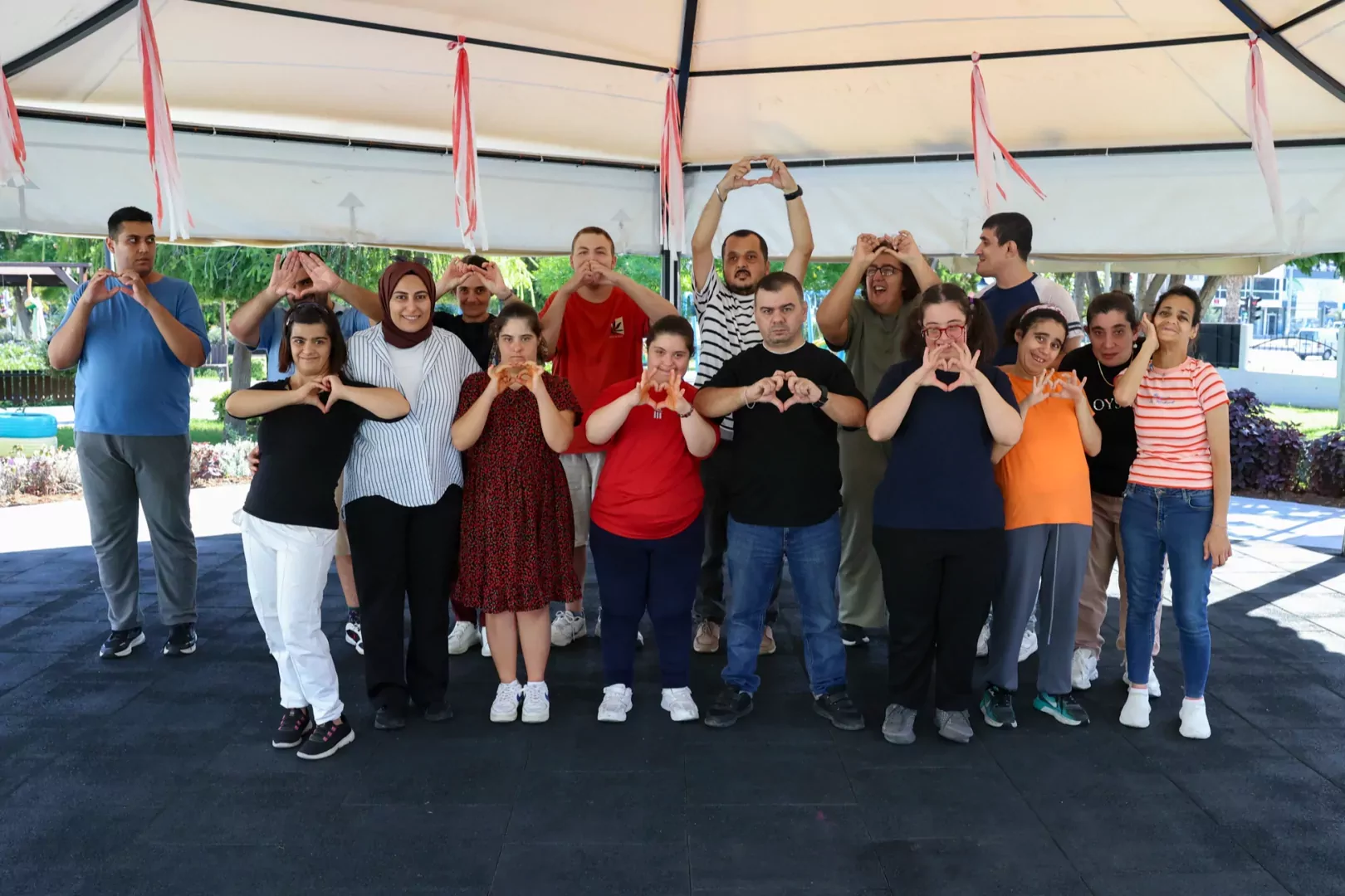 Mersin'de 'Engelsiz Yaşam'dan binlerce kişi faydalandı