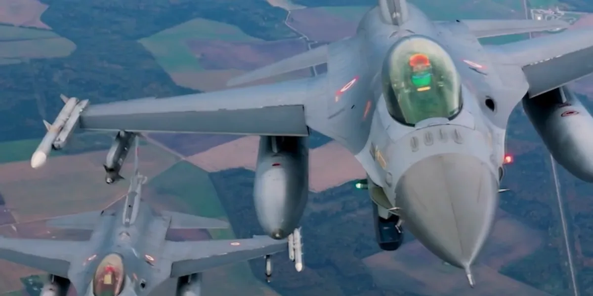 Gökyüzünde güç birliği... Türk F-16’ları Litvanya’da