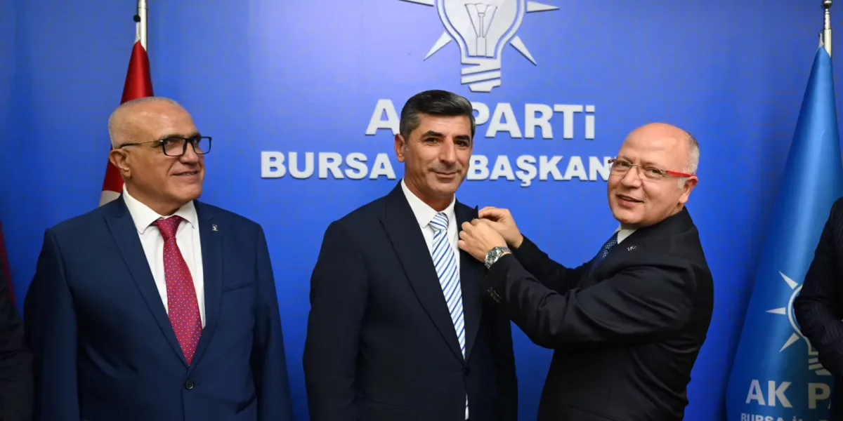 Bursa Yenişehir’de 2 belediye meclis üyesi AK Parti’ye katıldı